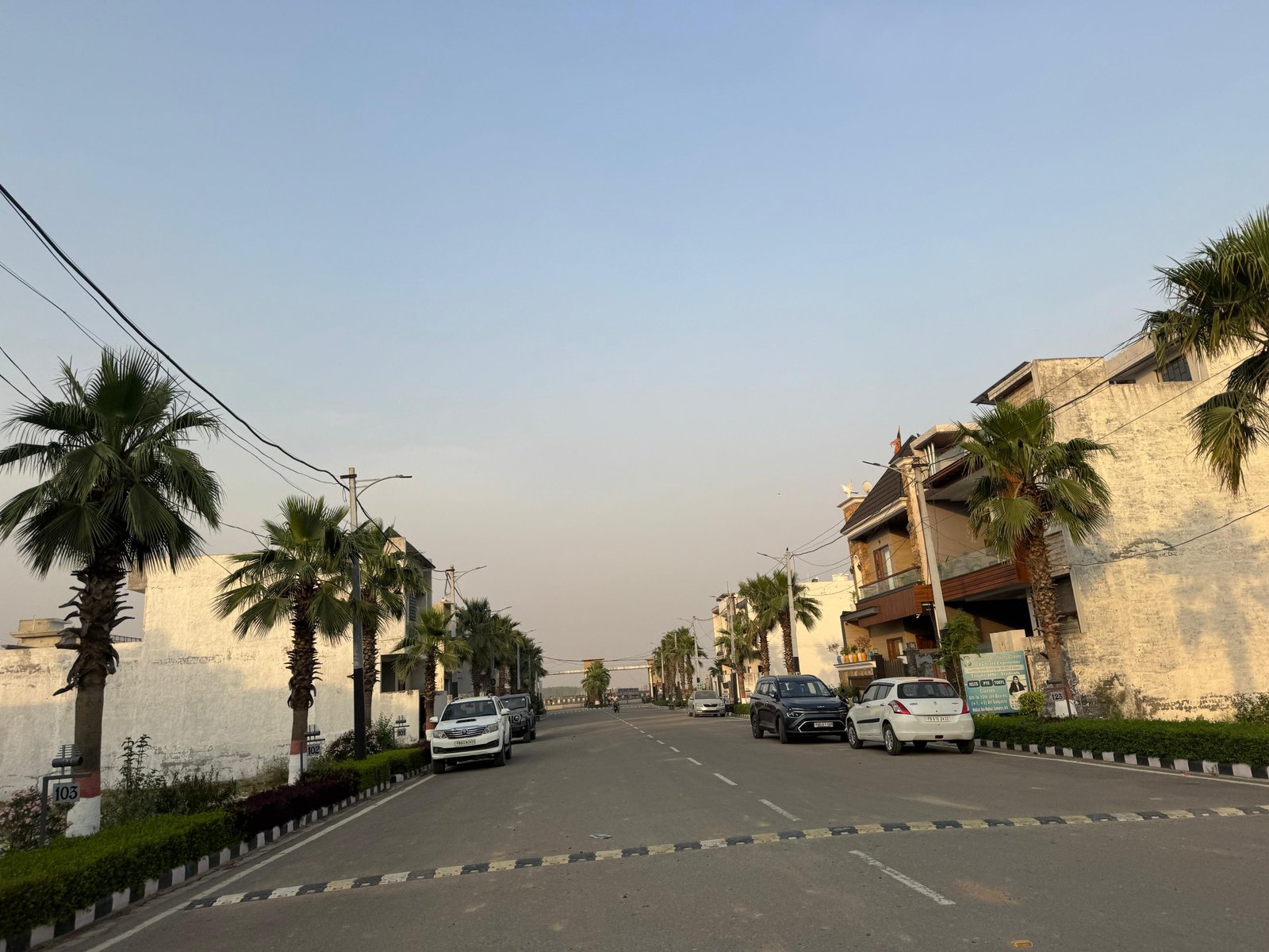 Enclave 1 Street